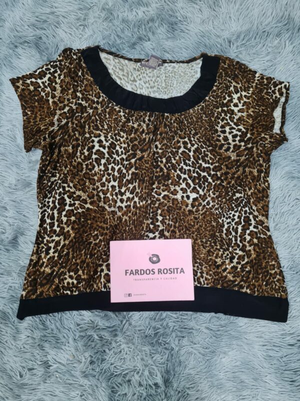 Fardos de poleras manga corta mujer 40 kg TALLA GRANDE PRIMERA - Imagen 8